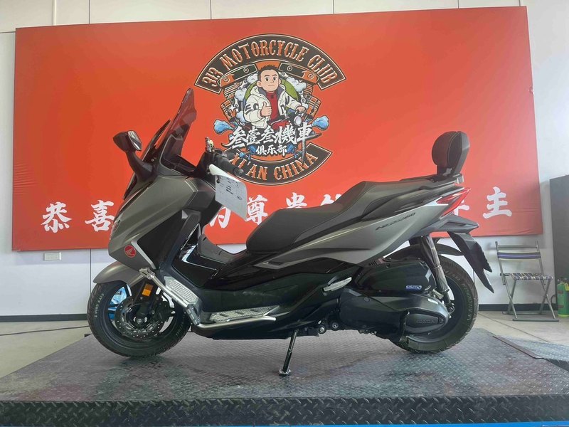 本田WING NSS350