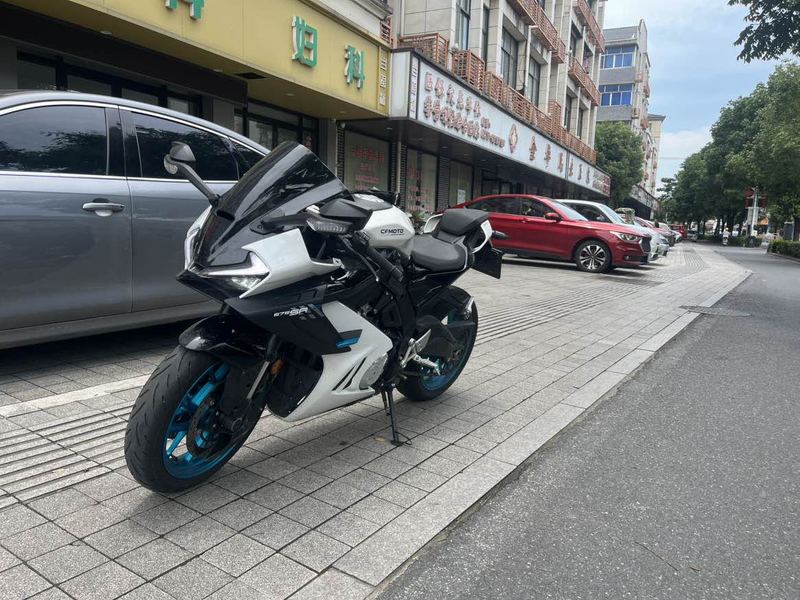 春风 675SR