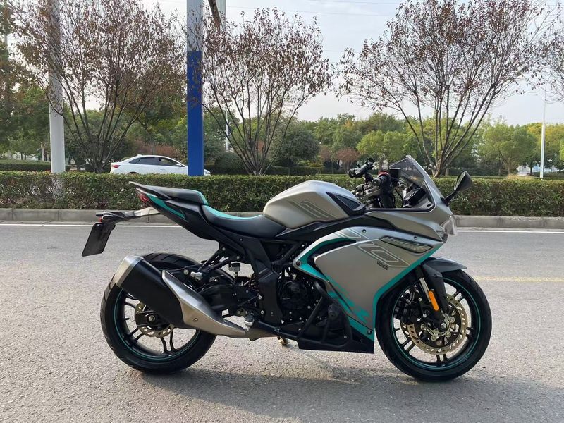 无极 300RR