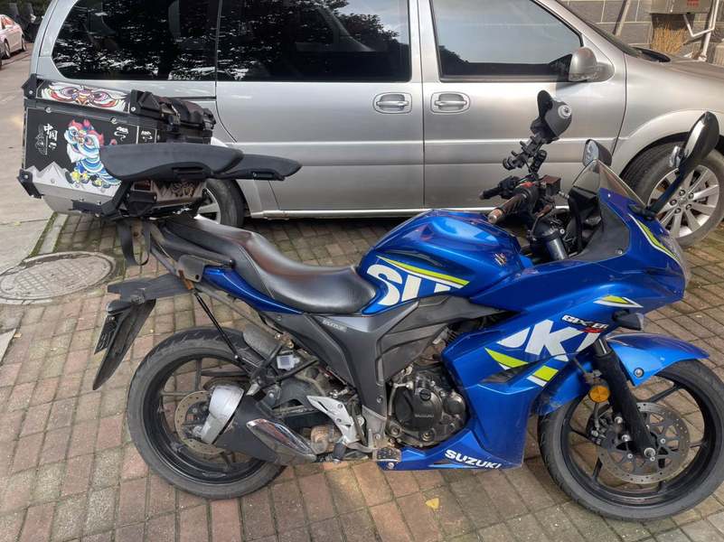 济南铃木 极客飒 Gixxer 155