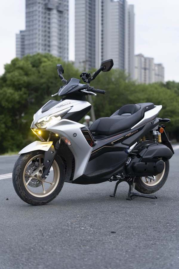 雅马哈 Augur 155