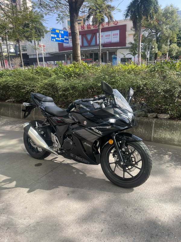 豪爵铃木 GSX250R