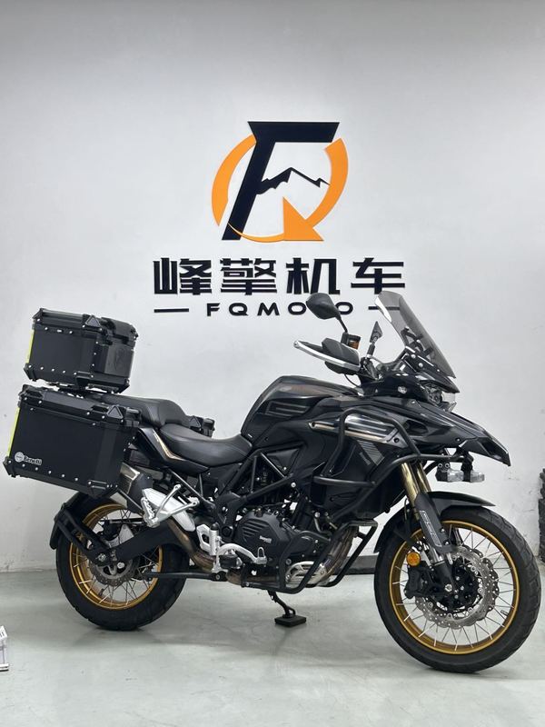 贝纳利 TRK552