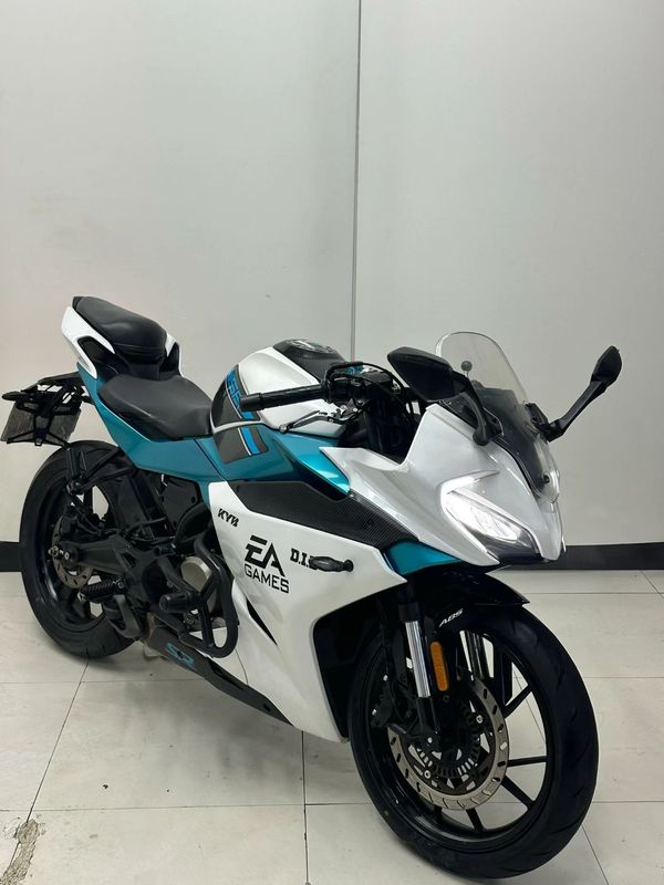 春风 250SR