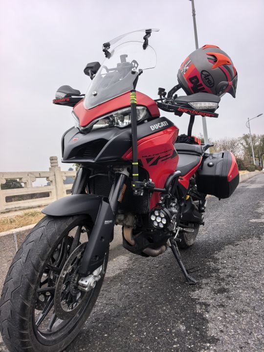 杜卡迪 Multistrada V2