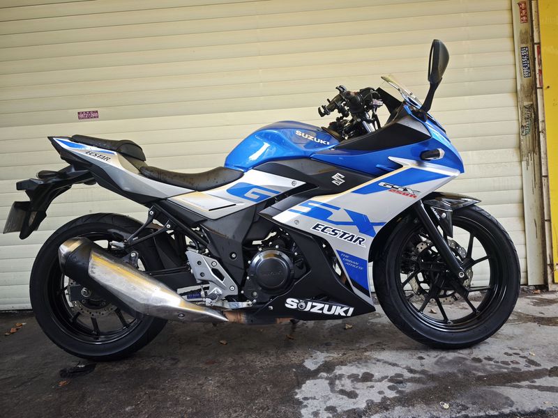 豪爵铃木 GSX250R