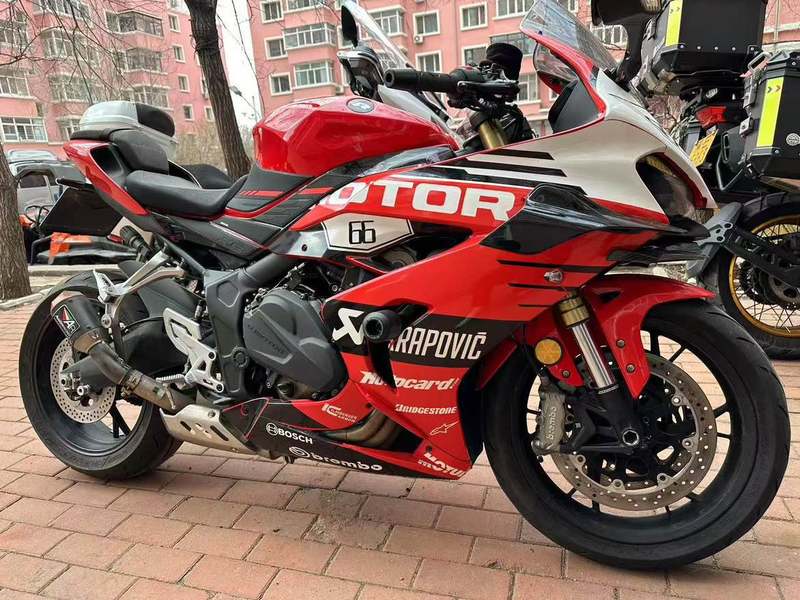 QJMOTOR 赛600