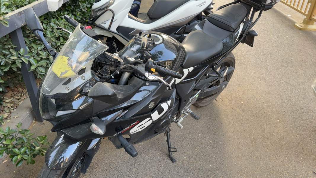 豪爵铃木 GSX250R