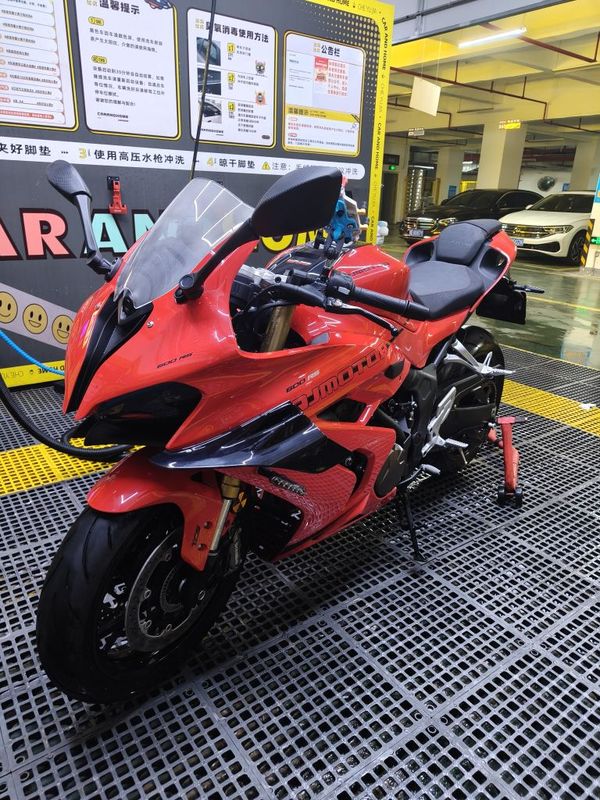 QJMOTOR 赛600