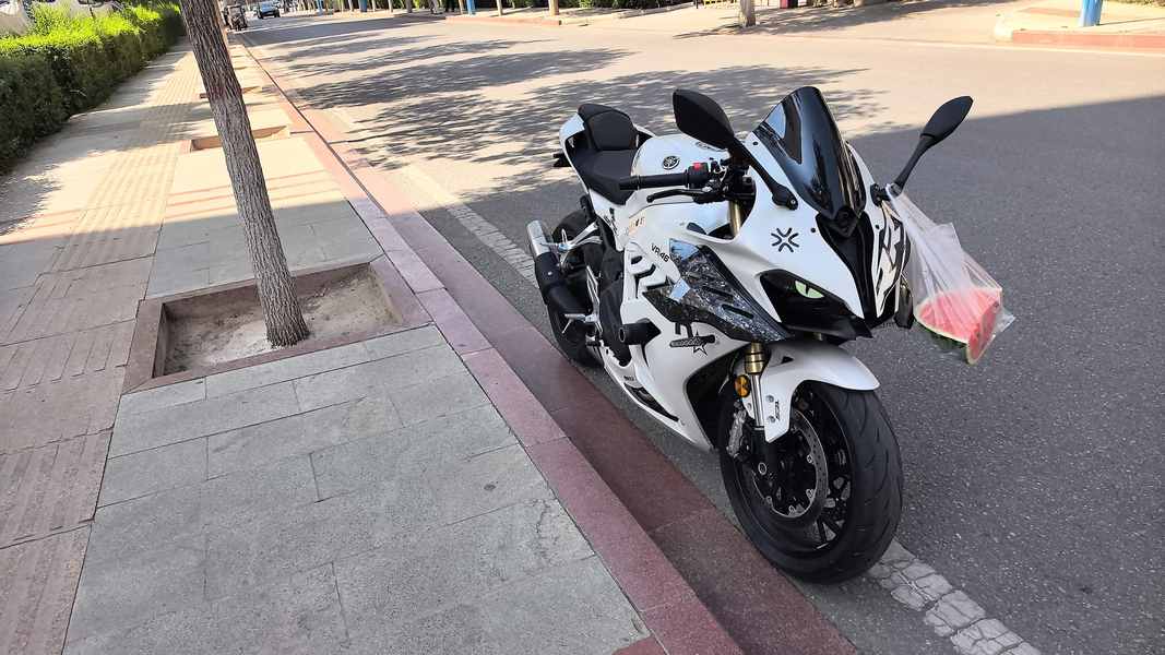 QJMOTOR 赛600