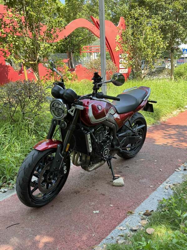张雪机车 500F