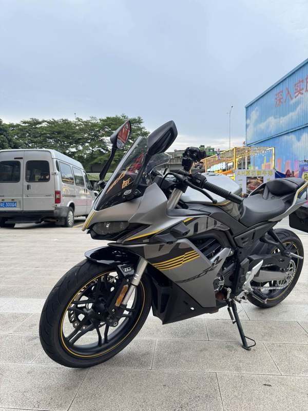 无极 250RR