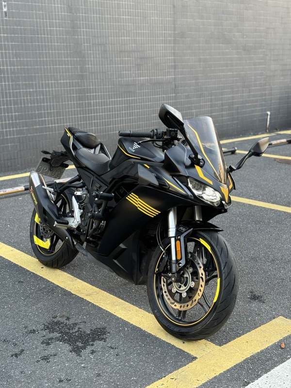 无极 250RR