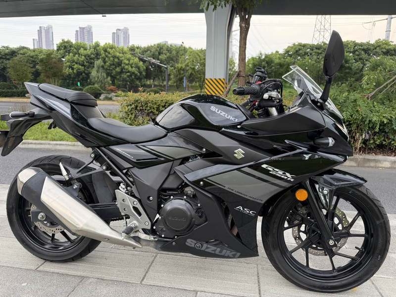 豪爵铃木 GSX250R