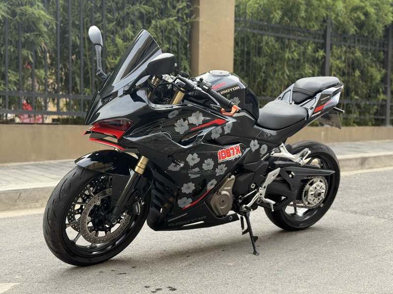 QJMOTOR 赛450