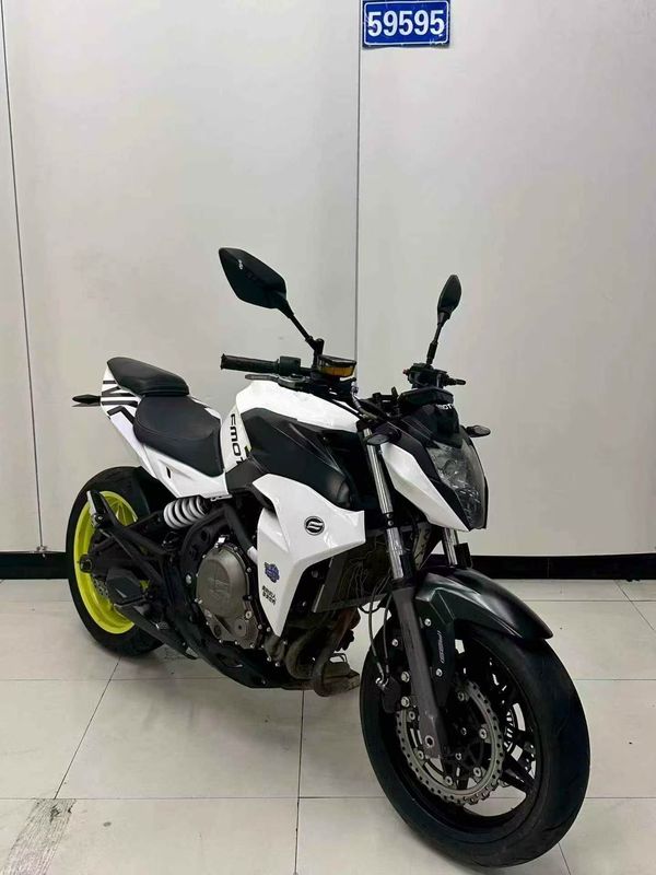 春风 650NK
