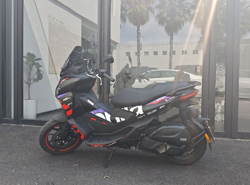 阿普利亚 SR GT 200