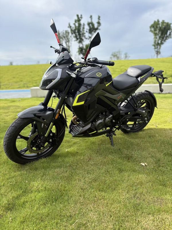 贝纳利 小迅龙 BN150S