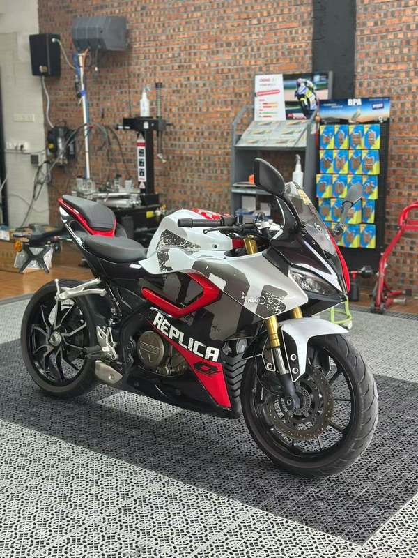 QJMOTOR 赛250