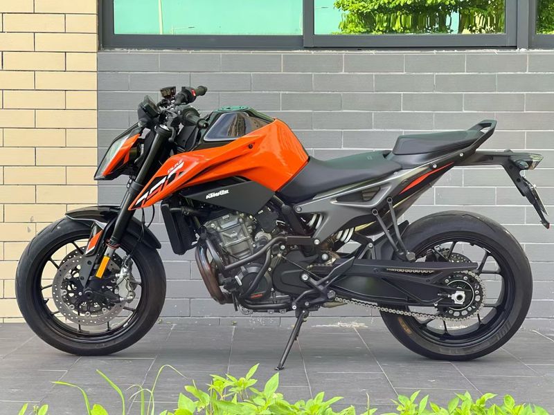 KTMR2R 790 Duke