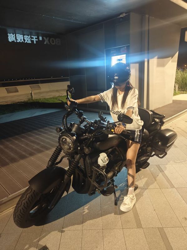豪爵 TR300