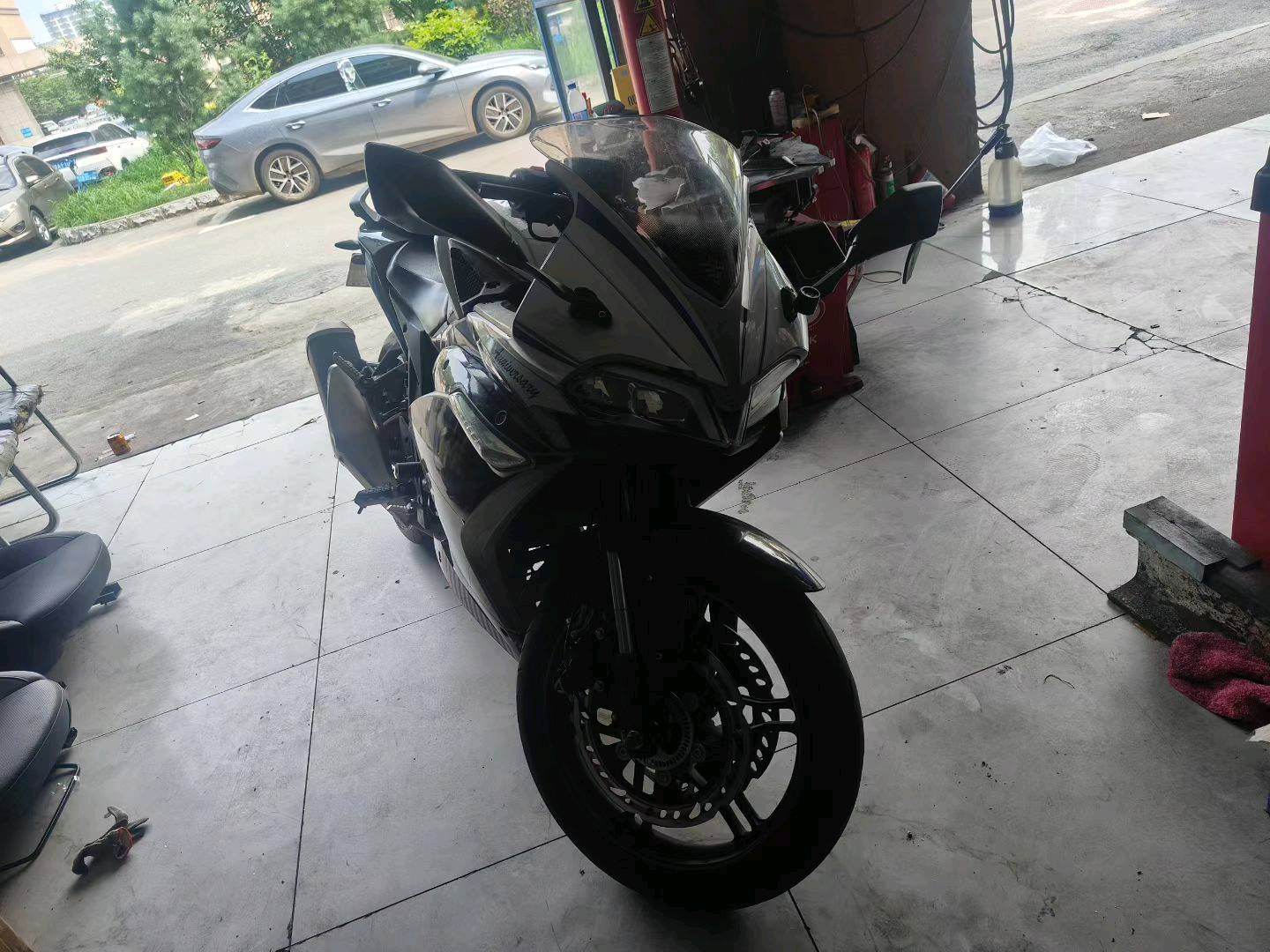无极 300RR