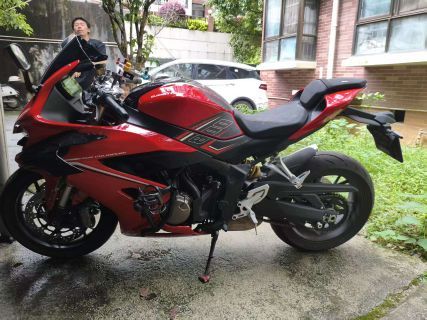 QJMOTOR 赛800