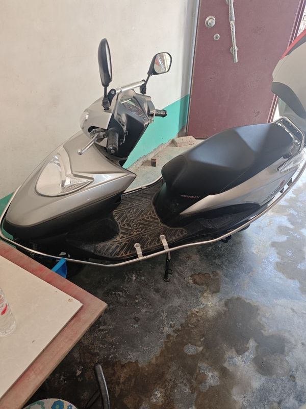 新大洲本田 NS125D