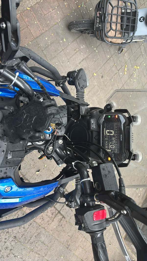 豪爵铃木 DL250