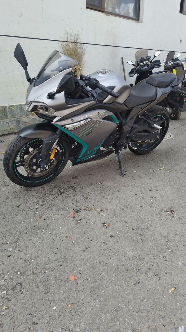 无极 300RR