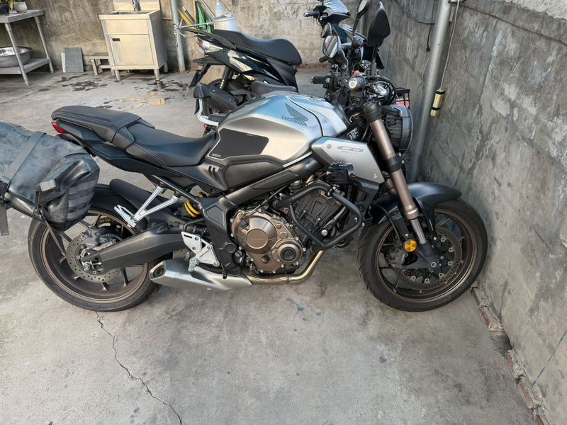 本田DREAMWING CB650R 