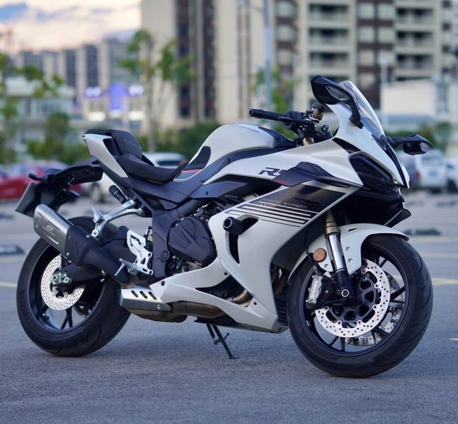 QJMOTOR 赛600