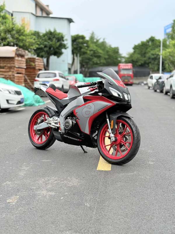 宗申阿普利亚 GPR250R