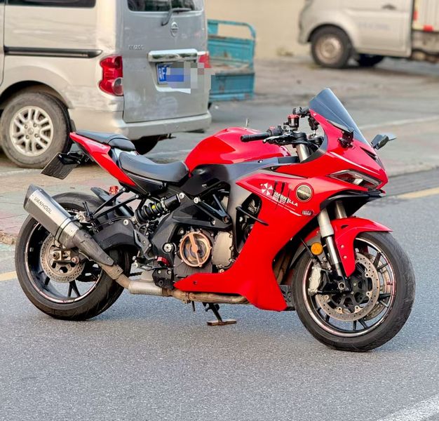 QJMOTOR 赛600