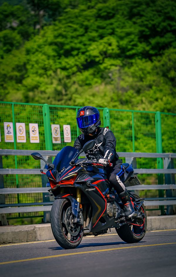 QJMOTOR 赛600