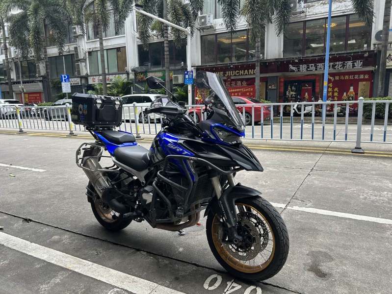 QJMOTOR 骁800