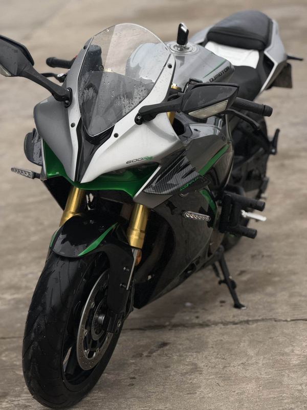 QJMOTOR 赛600