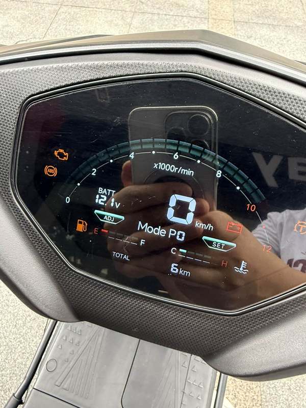 QJMOTOR 鸿150RS