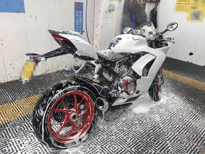 杜卡迪 Panigale V2