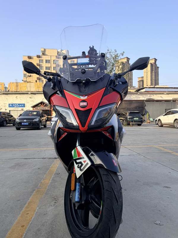 宗申阿普利亚 SR Max 250