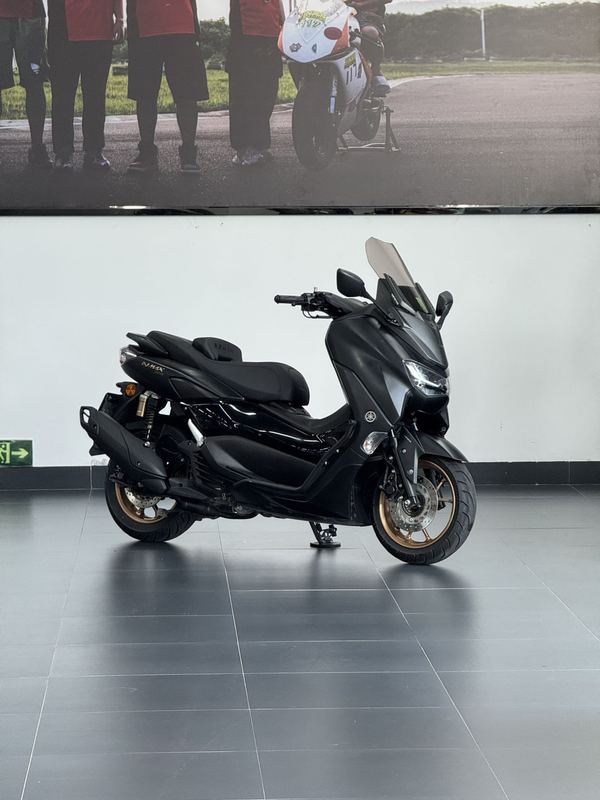 雅马哈 NMAX