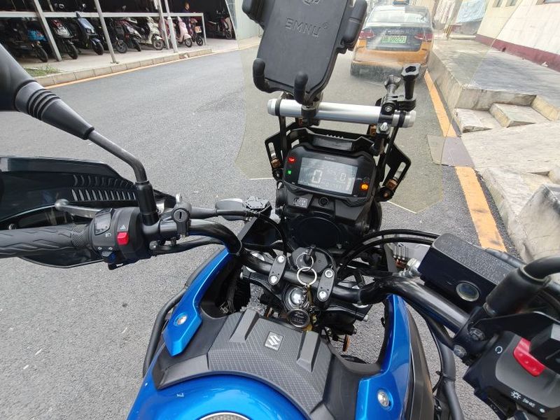 豪爵铃木 DL250