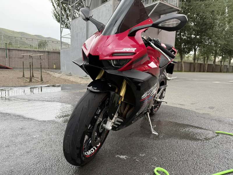 张雪机车 500RR