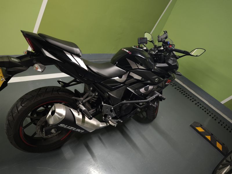 豪爵铃木 GSX250R
