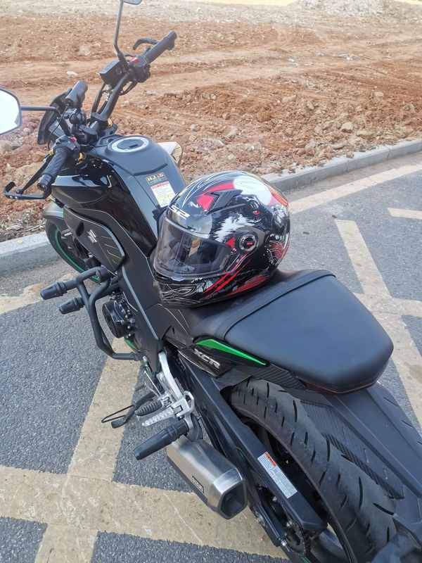 豪爵 XCR300