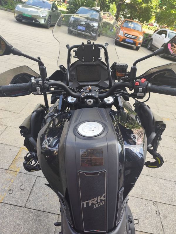 贝纳利 金鹏 TRK502