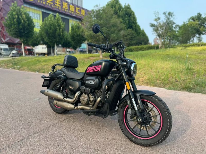QJMOTOR 闪300S