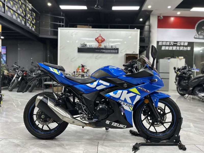 豪爵铃木 GSX250R