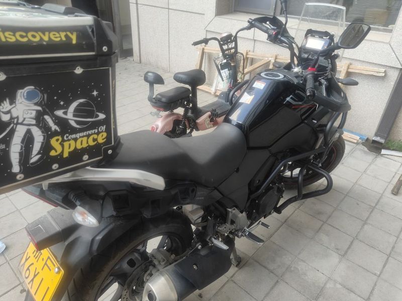 豪爵铃木 DL250