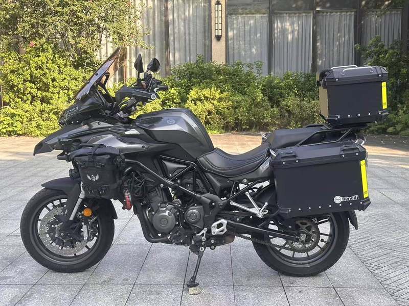 贝纳利 金鹏 TRK502